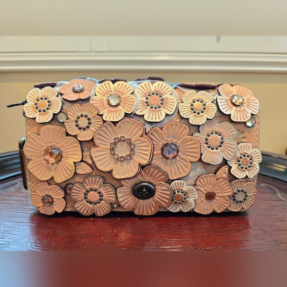 NWT Coach Crystal Tearose Dinky Flora Clutch/Crossbody
